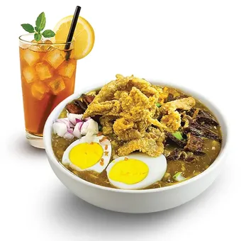 lomi overload with iced tea in adobo house